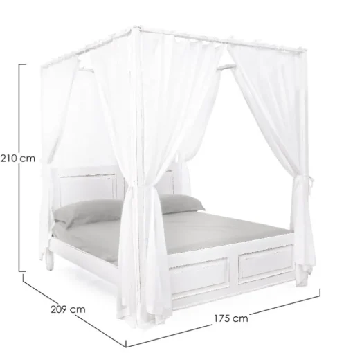 Cama con cortinas