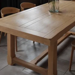 Mesa comedor extensible de roble Rus