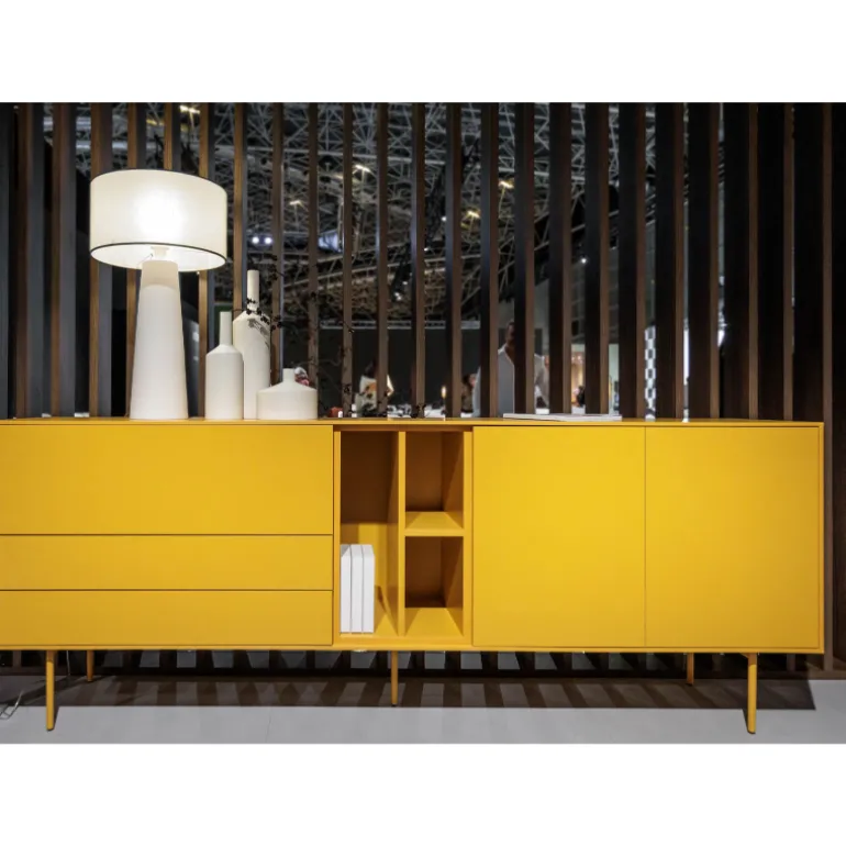 Separador ambientes listones de madera verticales